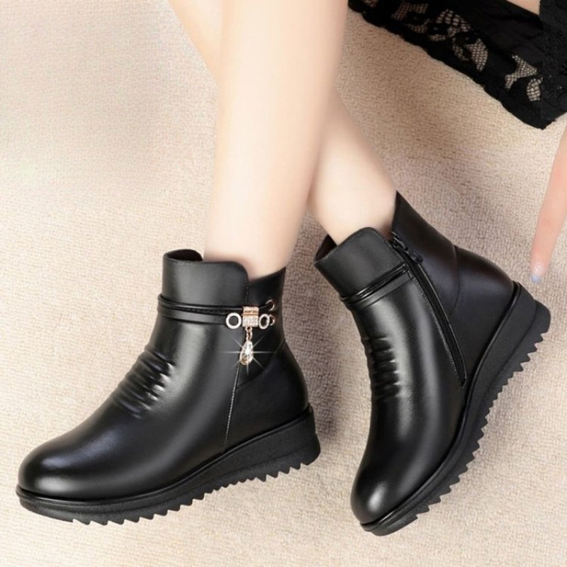 Bottes chaudes d'hiver à talon - Leather Work Women Shoes avis et prix